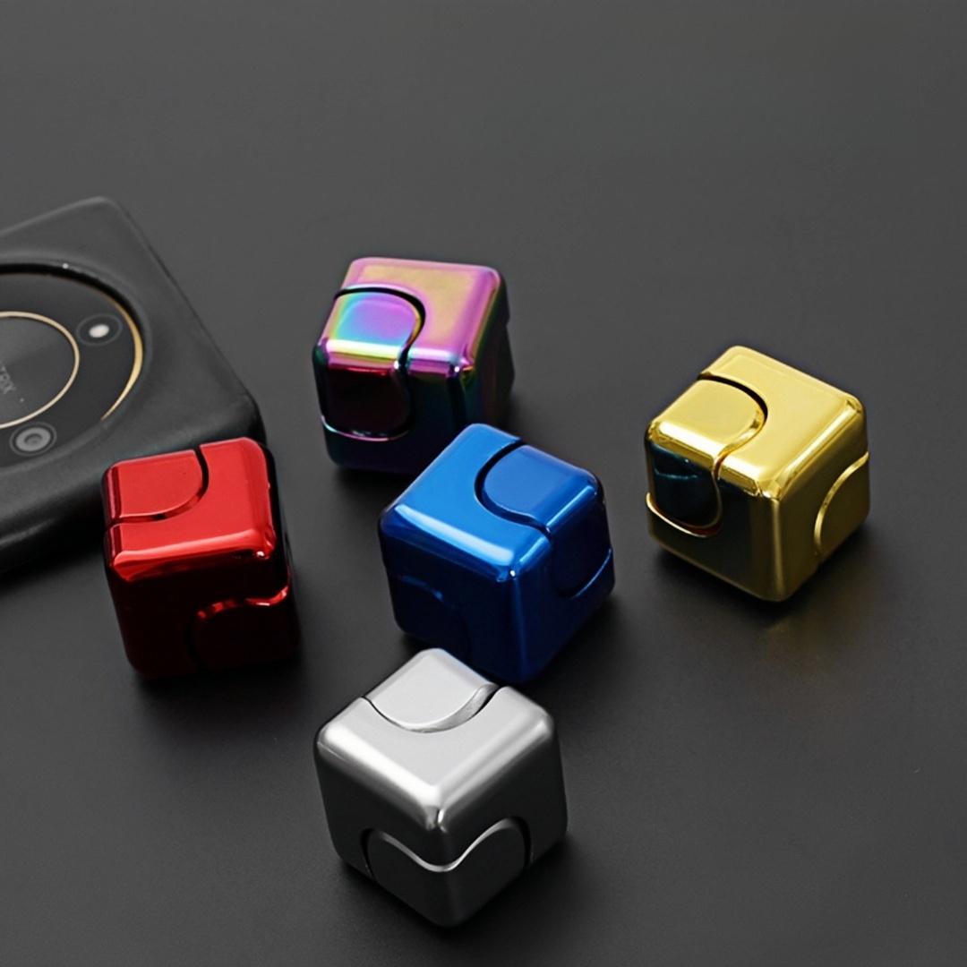 メタルフィジェットスピナーキューブおもちゃ 大人、ティーン向 - Cool Office Tech Gadgets のレビューと価格